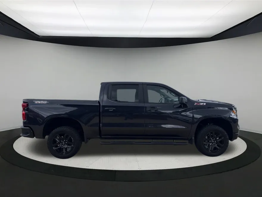 2023 Chevrolet Silverado 1500 Custom Trail Boss photo 1