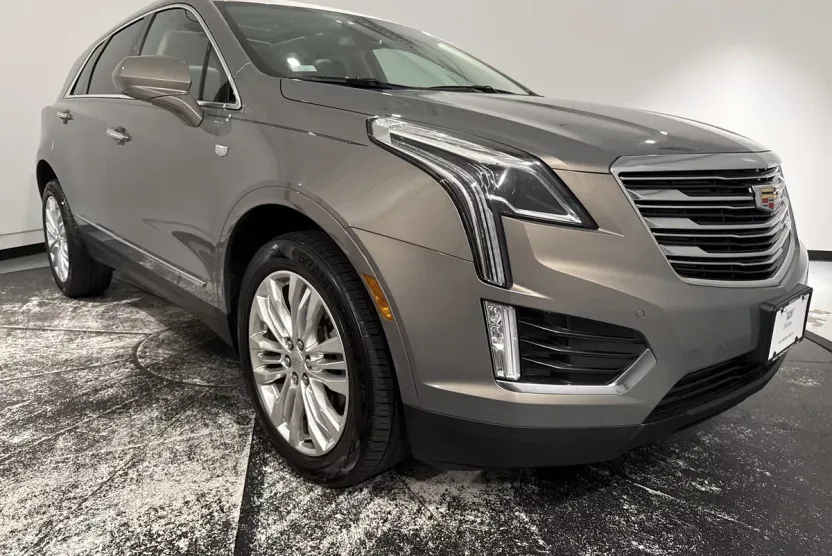 2019 Cadillac XT5 Premium Luxury photo 1