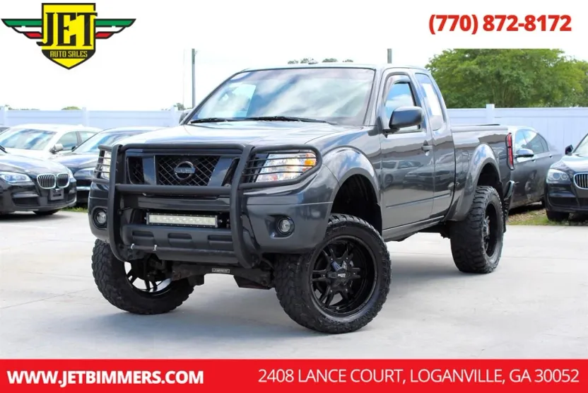 2013 Nissan Frontier SV photo 1