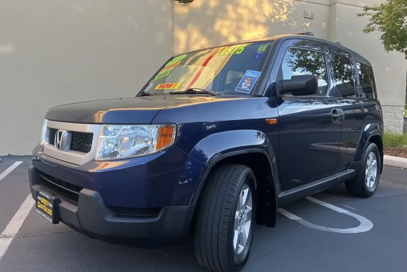 2010 Honda Element EX photo 1