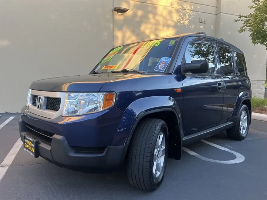 2010 Honda Element EX photo 1