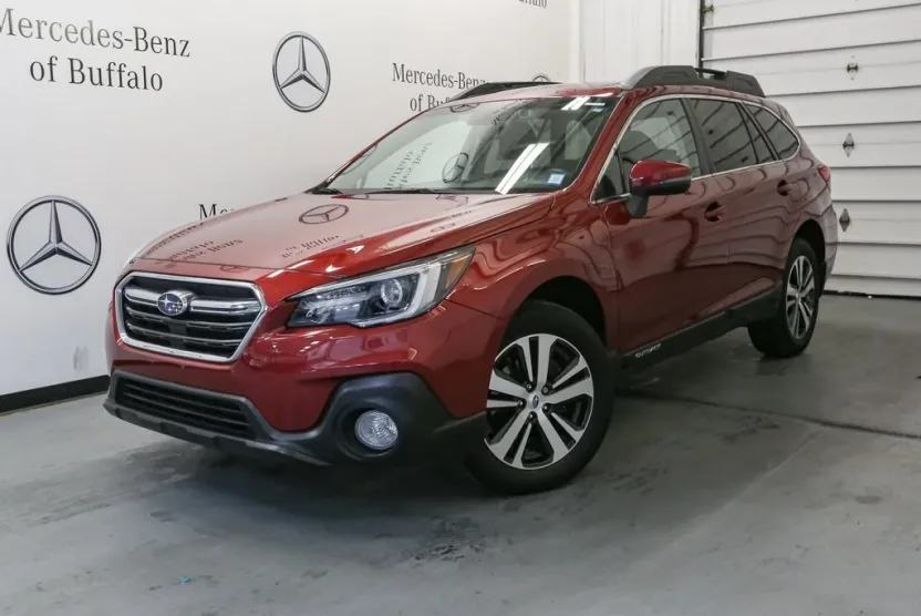 2018 Subaru Outback Limited photo 1