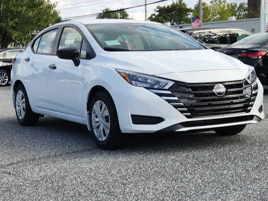 2025 Nissan Versa S photo 1