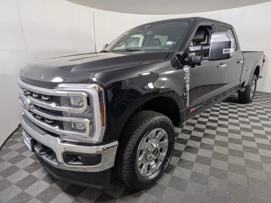 2025 Ford F-350 King Ranch photo 1