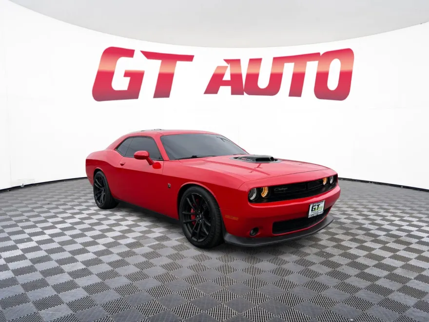 2019 Dodge Challenger R/T Scat Pack photo 1