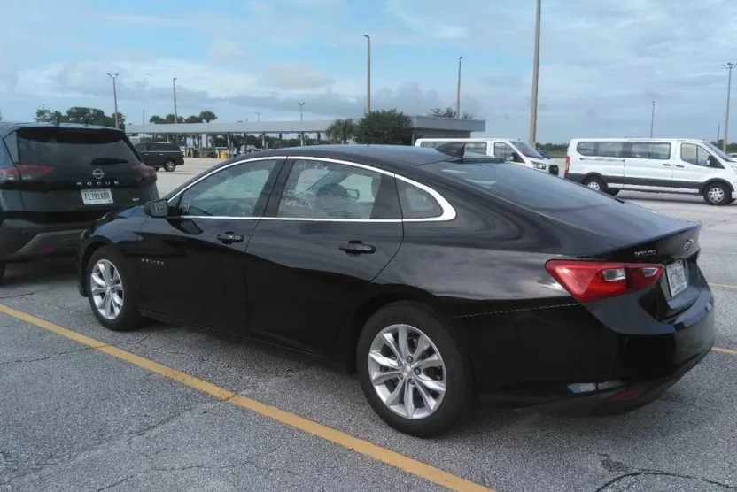 2023 Chevrolet Malibu 1LT photo 1