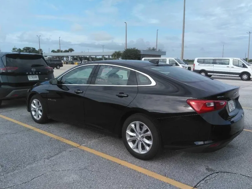 2023 Chevrolet Malibu 1LT photo 1