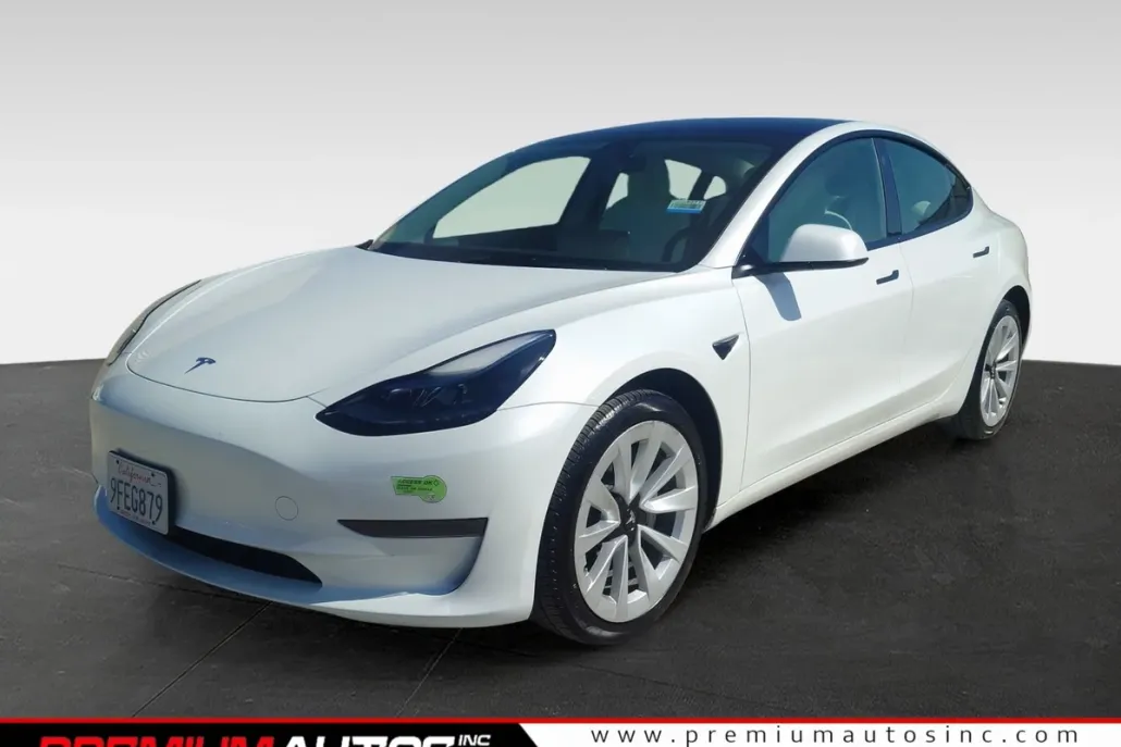 2023 Tesla Model 3 photo 1