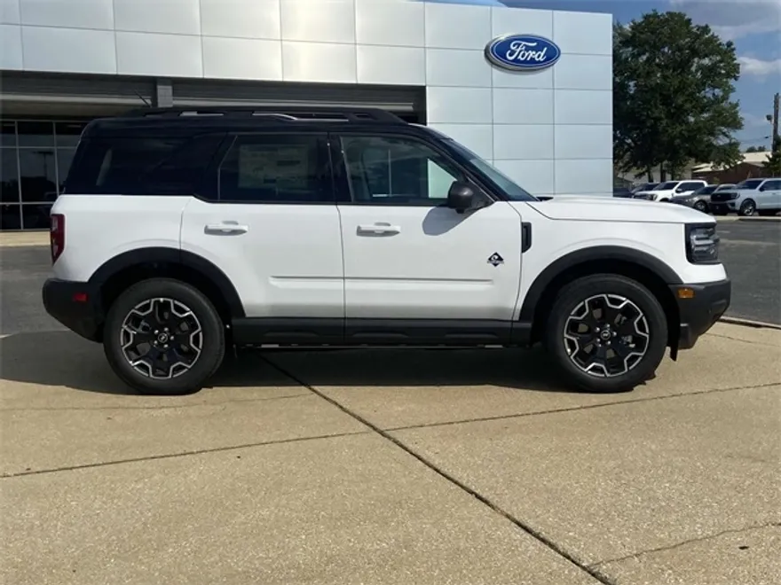 2025 Ford Bronco Sport Outer Banks photo 1