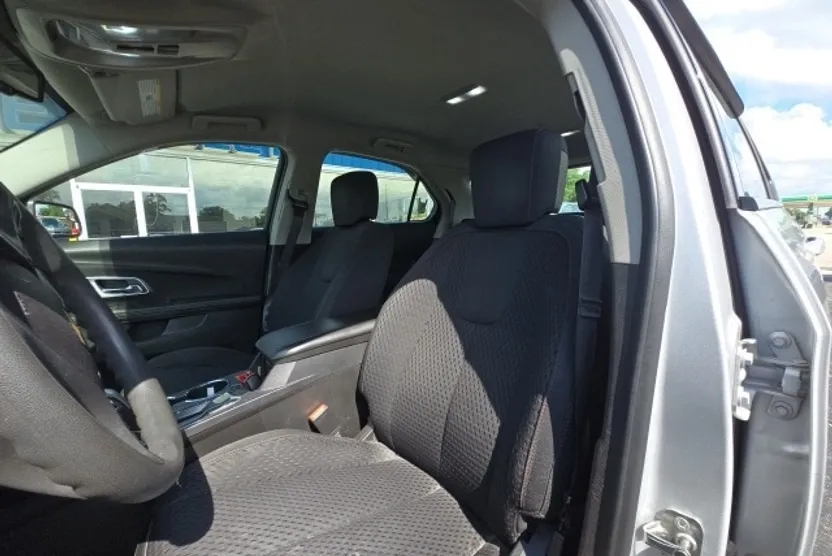 2014 Chevrolet Equinox LS photo 1