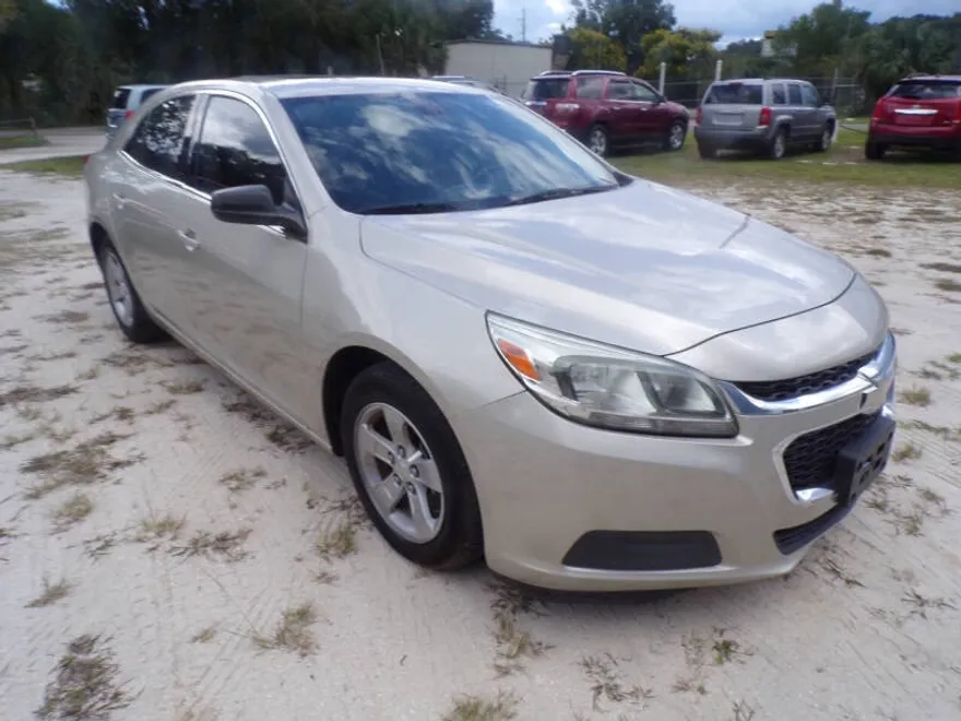 2015 Chevrolet Malibu LS photo 1
