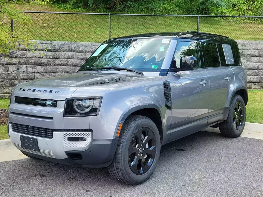 2022 Land Rover Defender SE photo 1