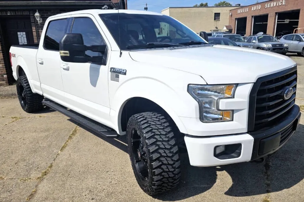 2017 Ford F-150 XLT photo 1