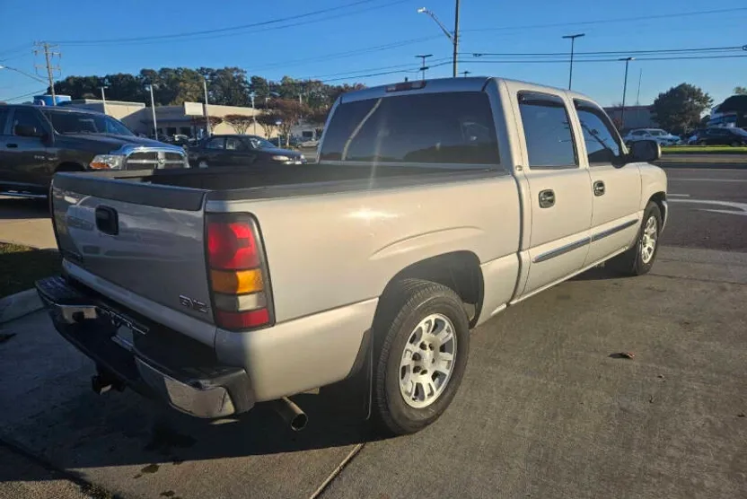 2005 Gmc Sierra 1500 SLT photo 1
