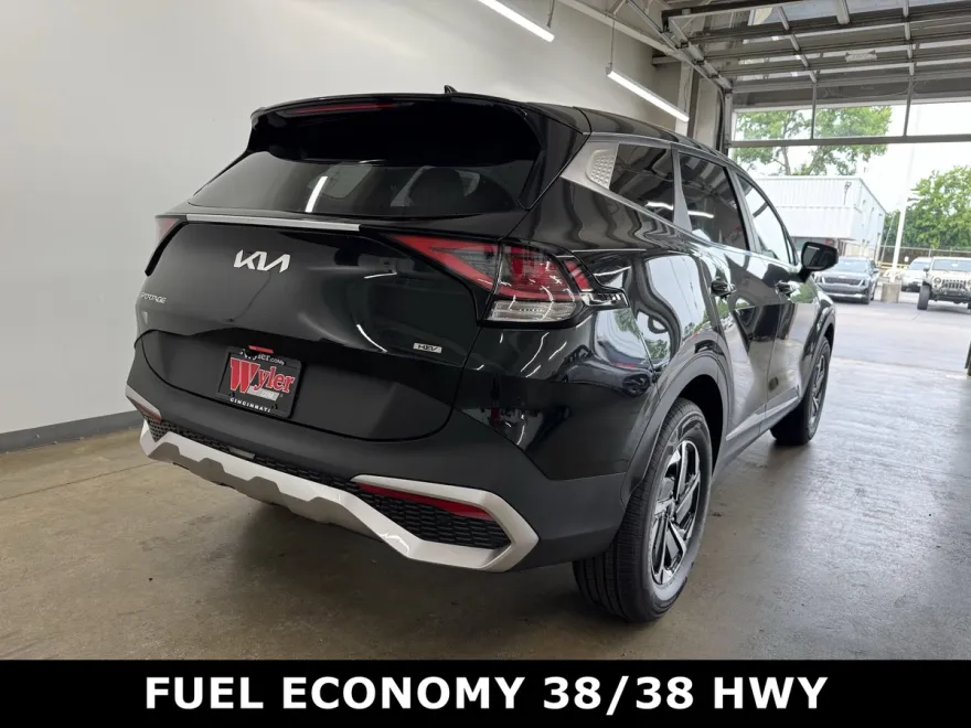 2025 Kia Sportage Hybrid LX photo 1