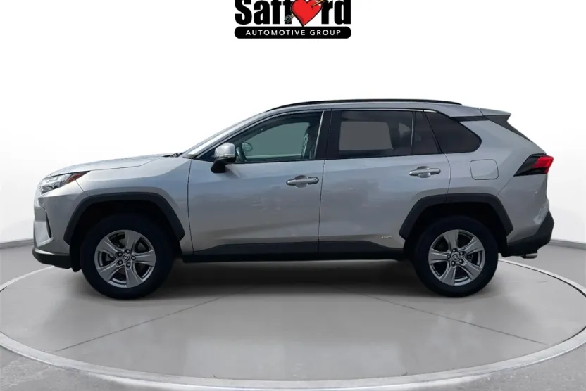 2022 Toyota RAV4 Hybrid XLE photo 1