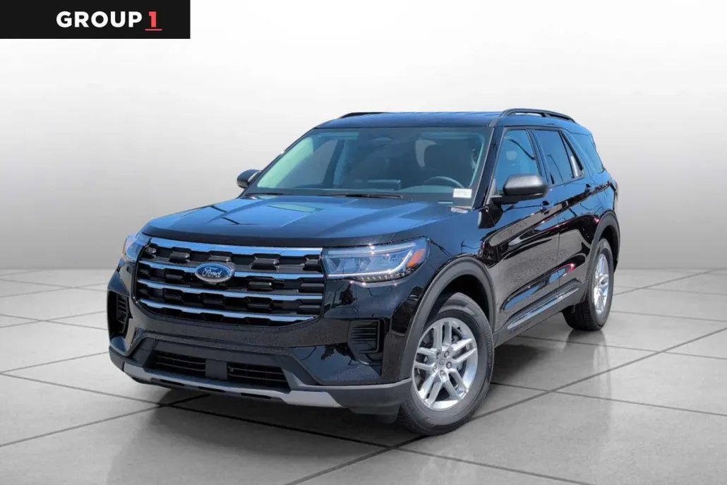 2025 Ford Explorer photo 1