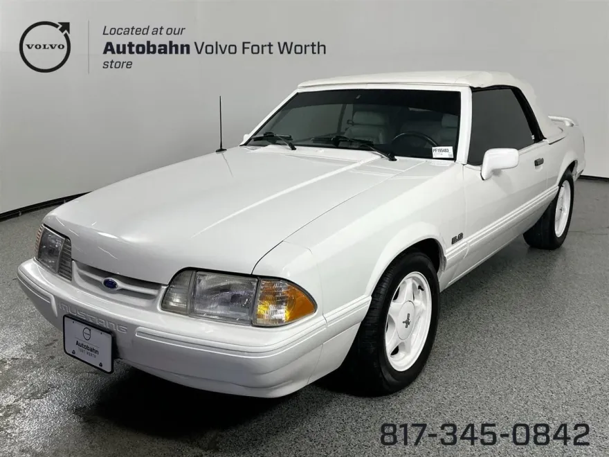1993 Ford Mustang LX Convertible photo 1