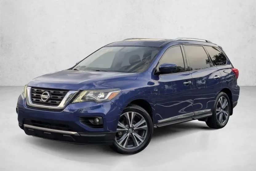 2019 Nissan Pathfinder Platinum photo 1