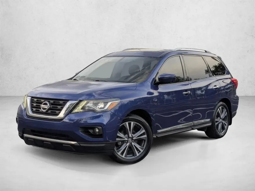 2019 Nissan Pathfinder Platinum photo 1