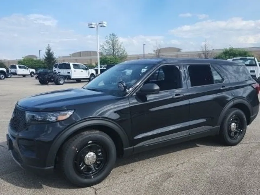 2025 Ford Explorer photo 1