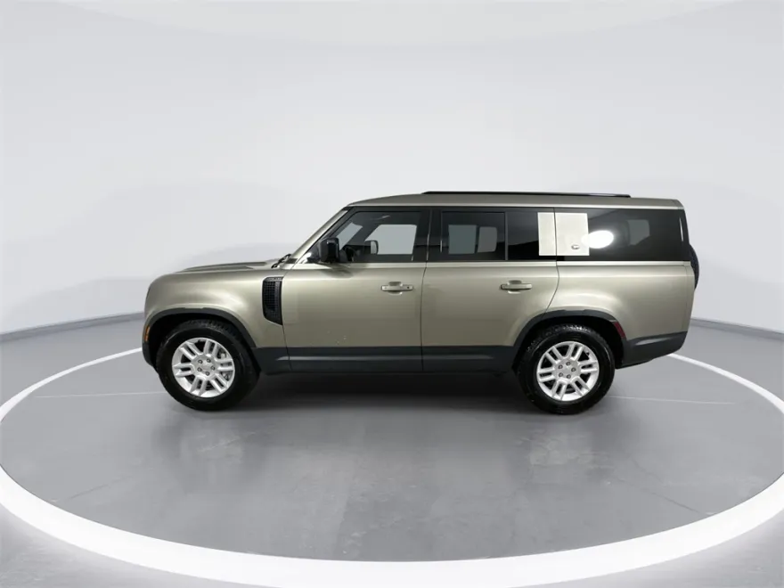 2023 Land Rover Defender 130 S photo 1