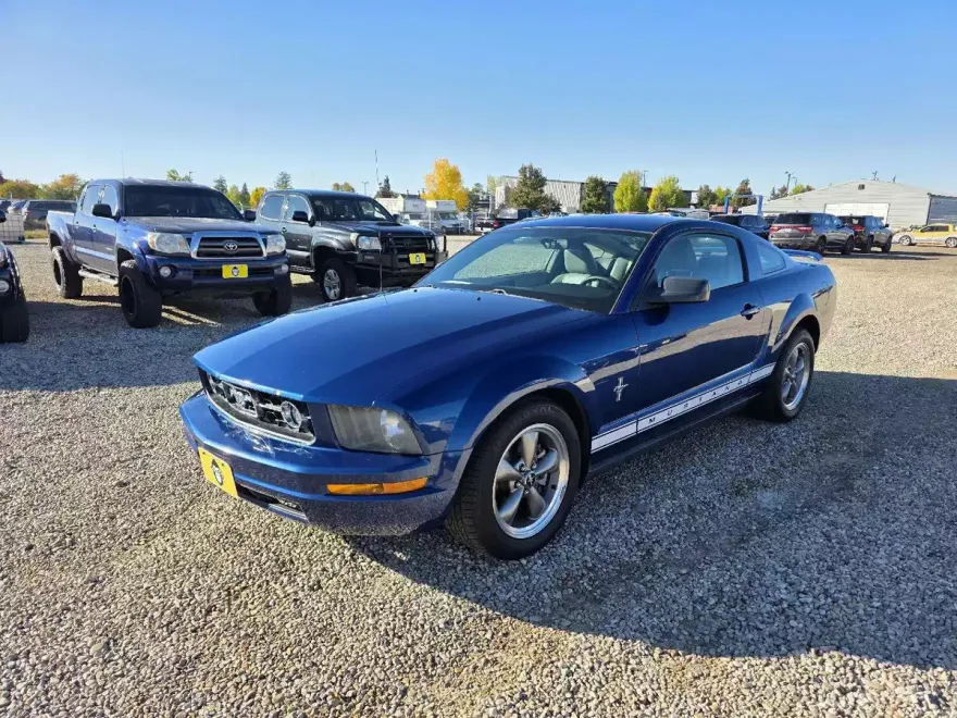 2006 Ford Mustang Premium photo 1