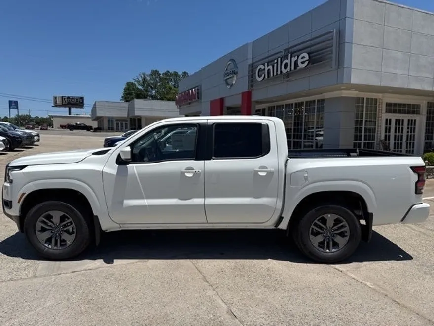 2025 Nissan Frontier SV photo 1