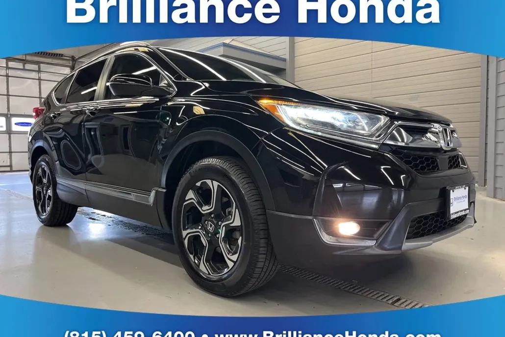 2017 Honda CR-V Touring photo 1
