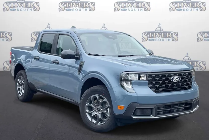2025 Ford Maverick XLT photo 1