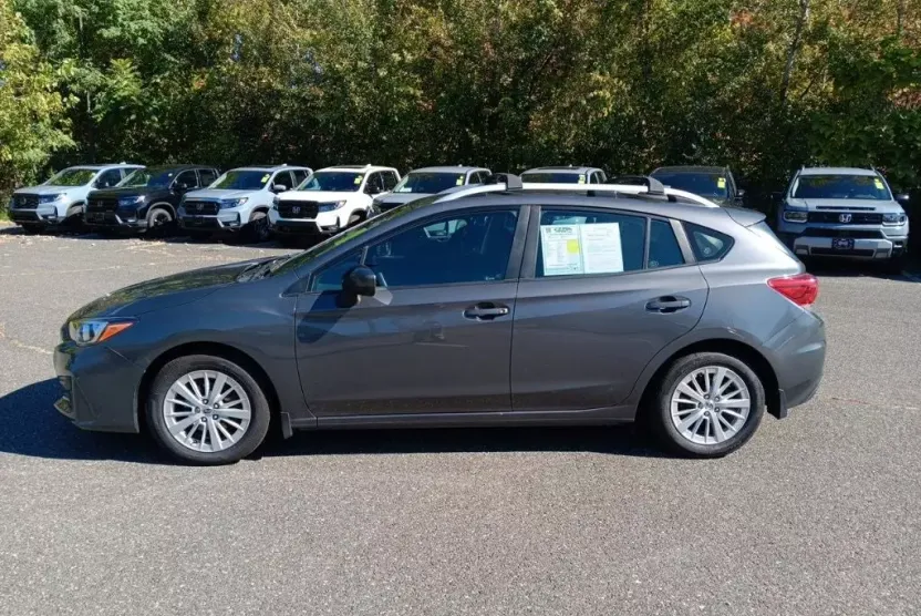 2018 Subaru Impreza 2.0i Premium photo 1