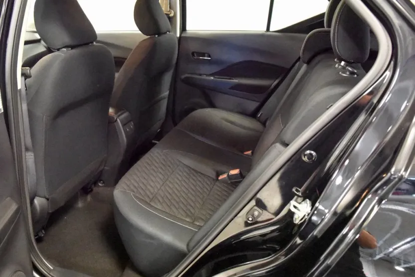 2023 Nissan Kicks SV photo 1