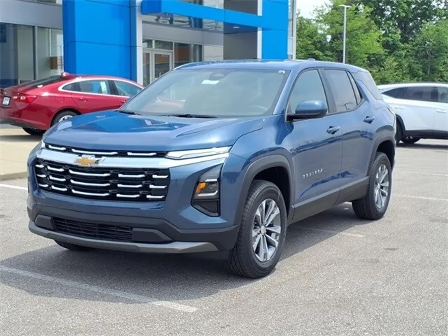 2026 Chevrolet Equinox LT photo 1