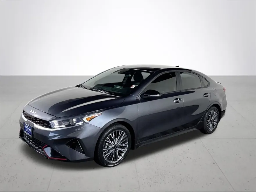2023 Kia Forte GT-Line photo 1