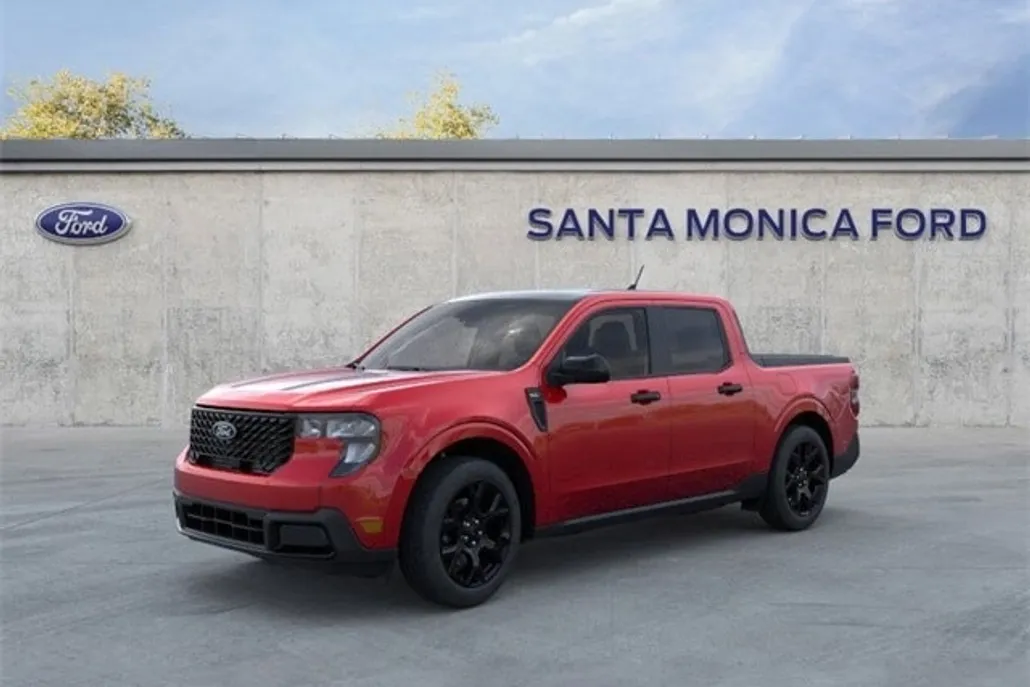 2025 Ford Maverick XLT photo 1