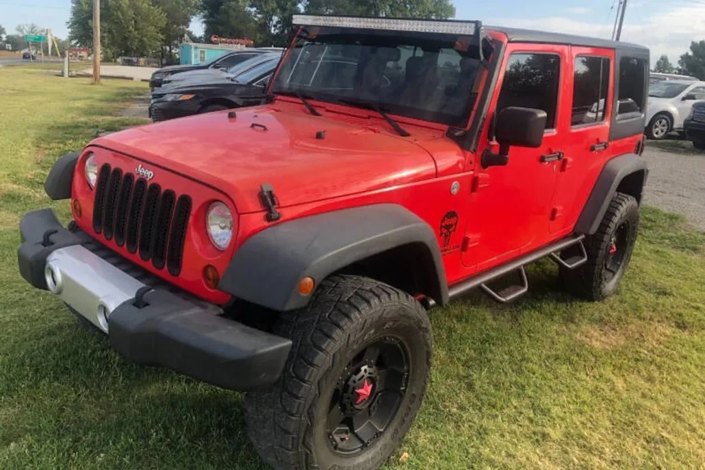 2013 Jeep Wrangler Unlimited Rubicon photo 1