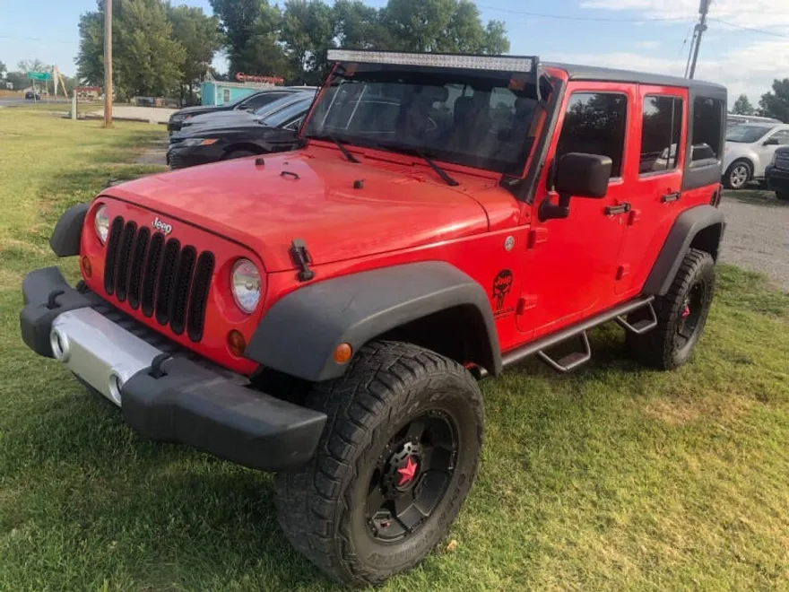 2013 Jeep Wrangler Unlimited Rubicon photo 1