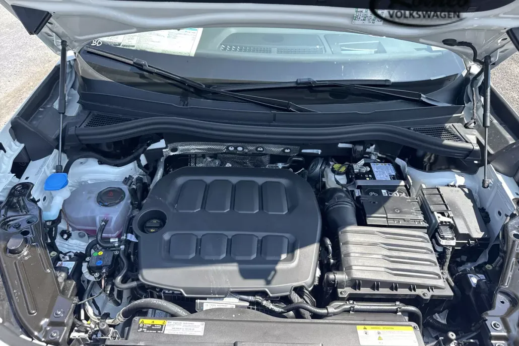 2025 Volkswagen Tiguan SE R-Line Black photo 1