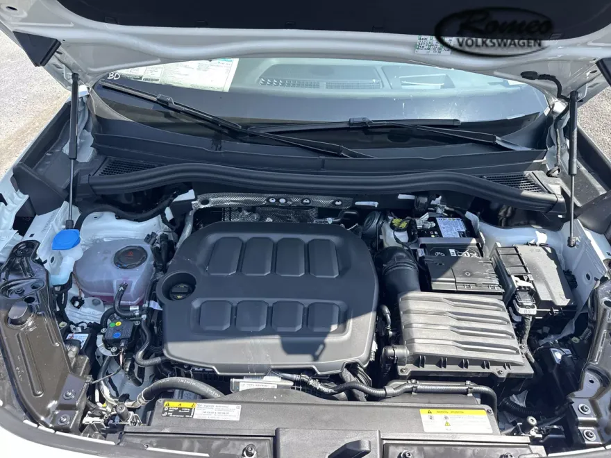 2025 Volkswagen Tiguan SE R-Line Black photo 1