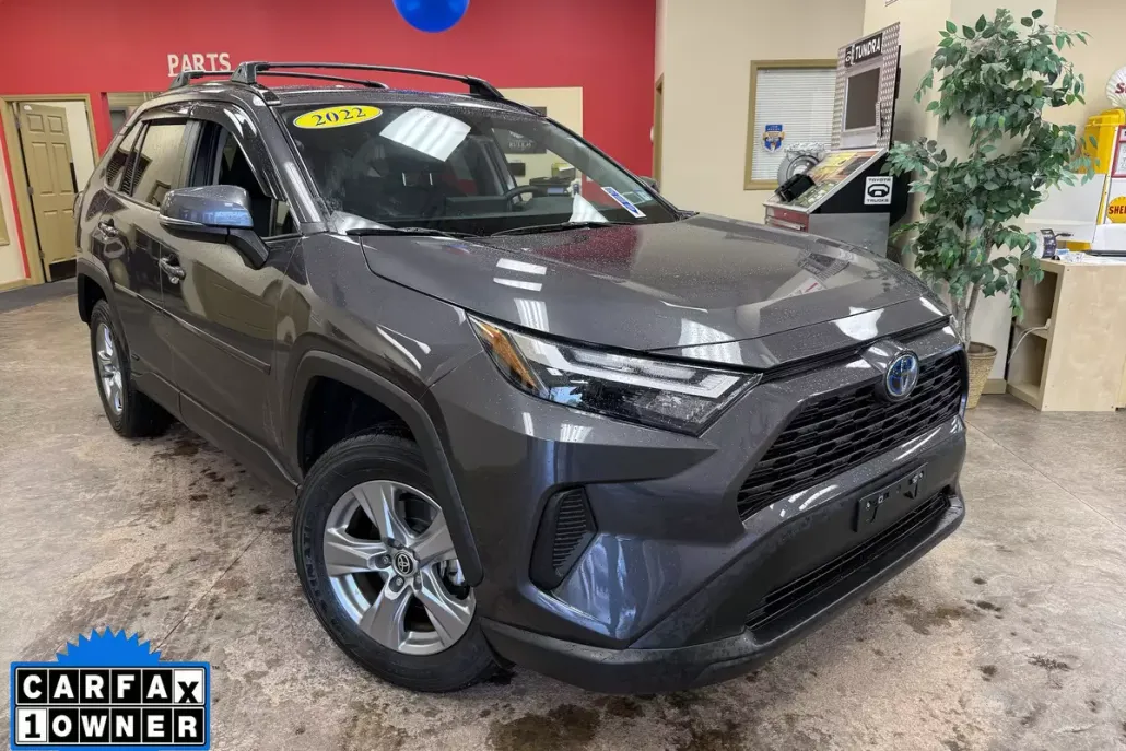 2022 Toyota RAV4 Hybrid XLE photo 1