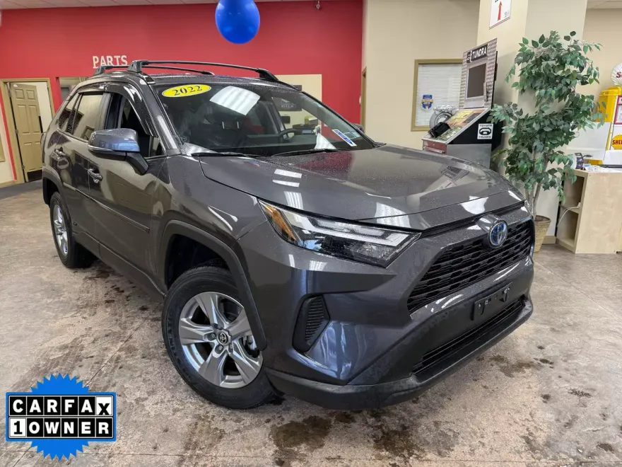 2022 Toyota RAV4 Hybrid XLE photo 1