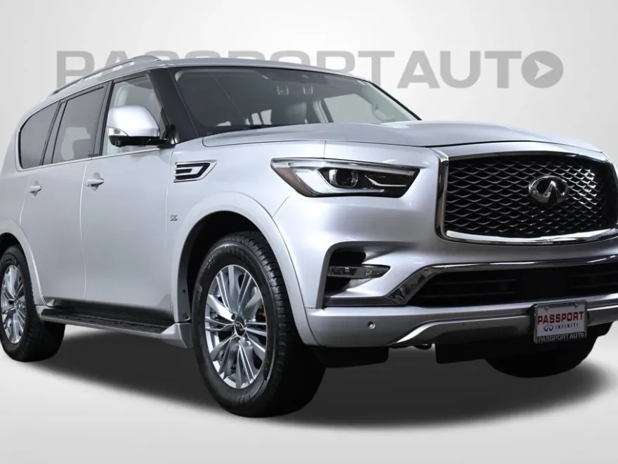 2020 Infiniti QX80 Luxe photo 1