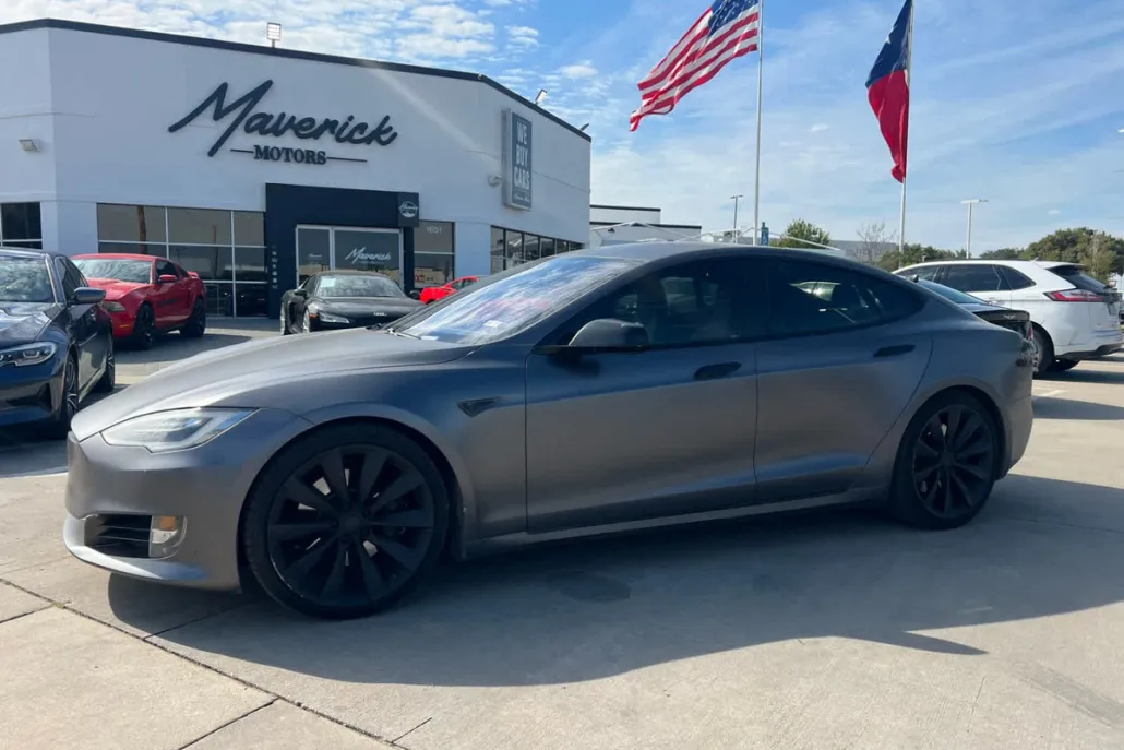 2016 Tesla Model S 70D photo 1