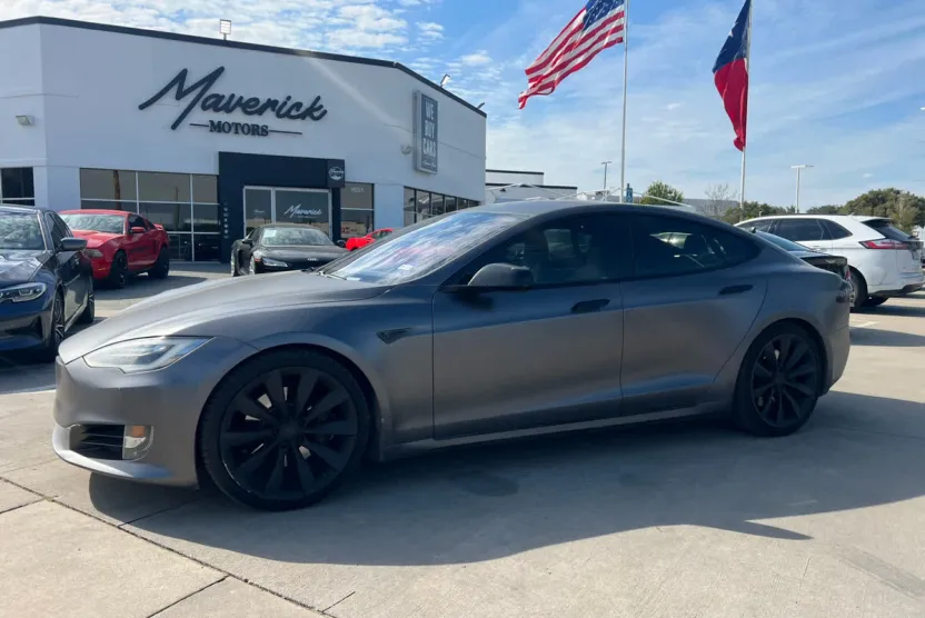 2016 Tesla Model S 70D photo 1
