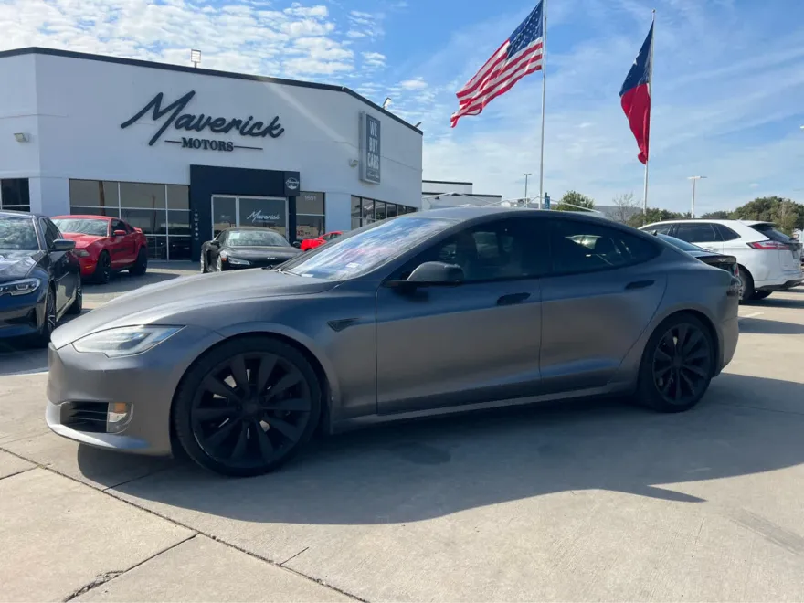 2016 Tesla Model S 70D photo 1