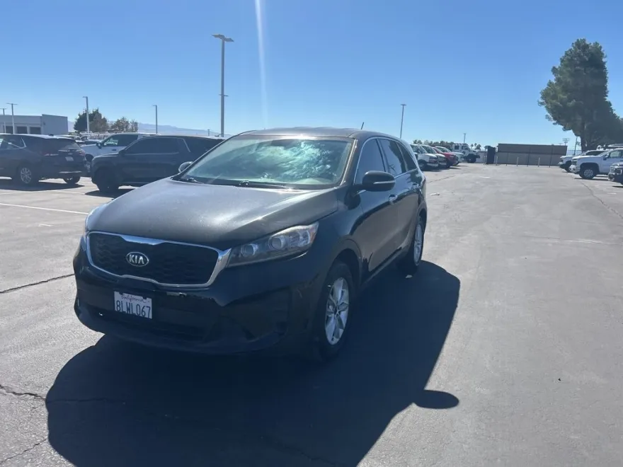 2019 Kia Sorento LX photo 1