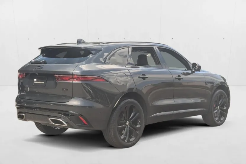 2026 Jaguar F-PACE P400 R-Dynamic S photo 1