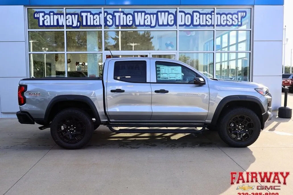 2026 Chevrolet Colorado Trail Boss photo 1