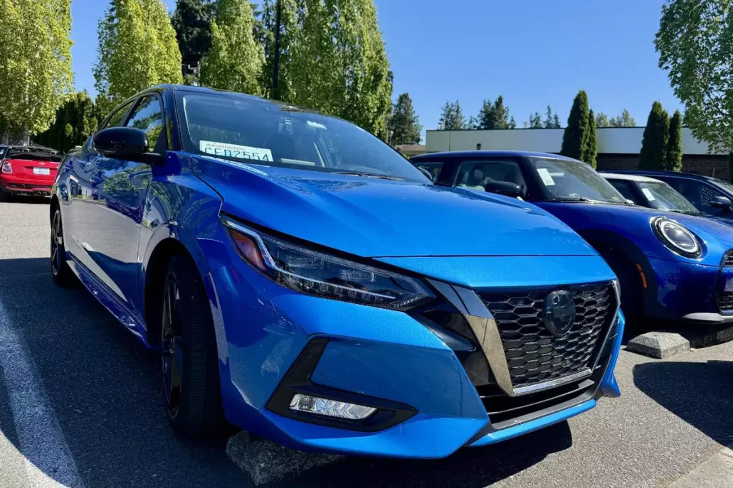 2022 Nissan Sentra SR photo 1