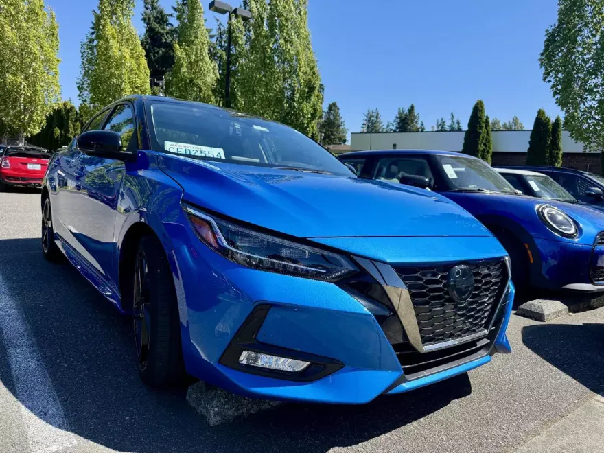 2022 Nissan Sentra SR photo 1